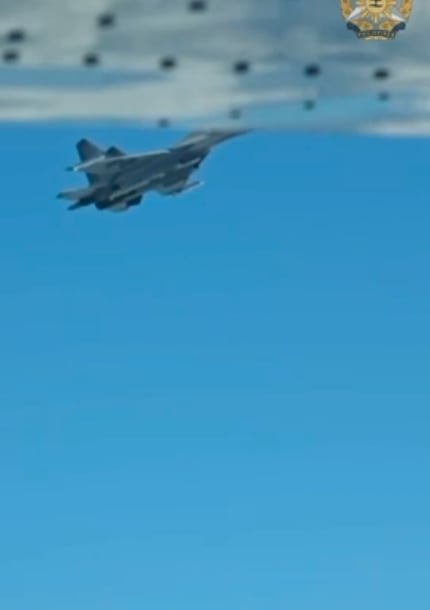 AFP releases video of Chinese J-16 flying dangerously close to Philippine aircraft