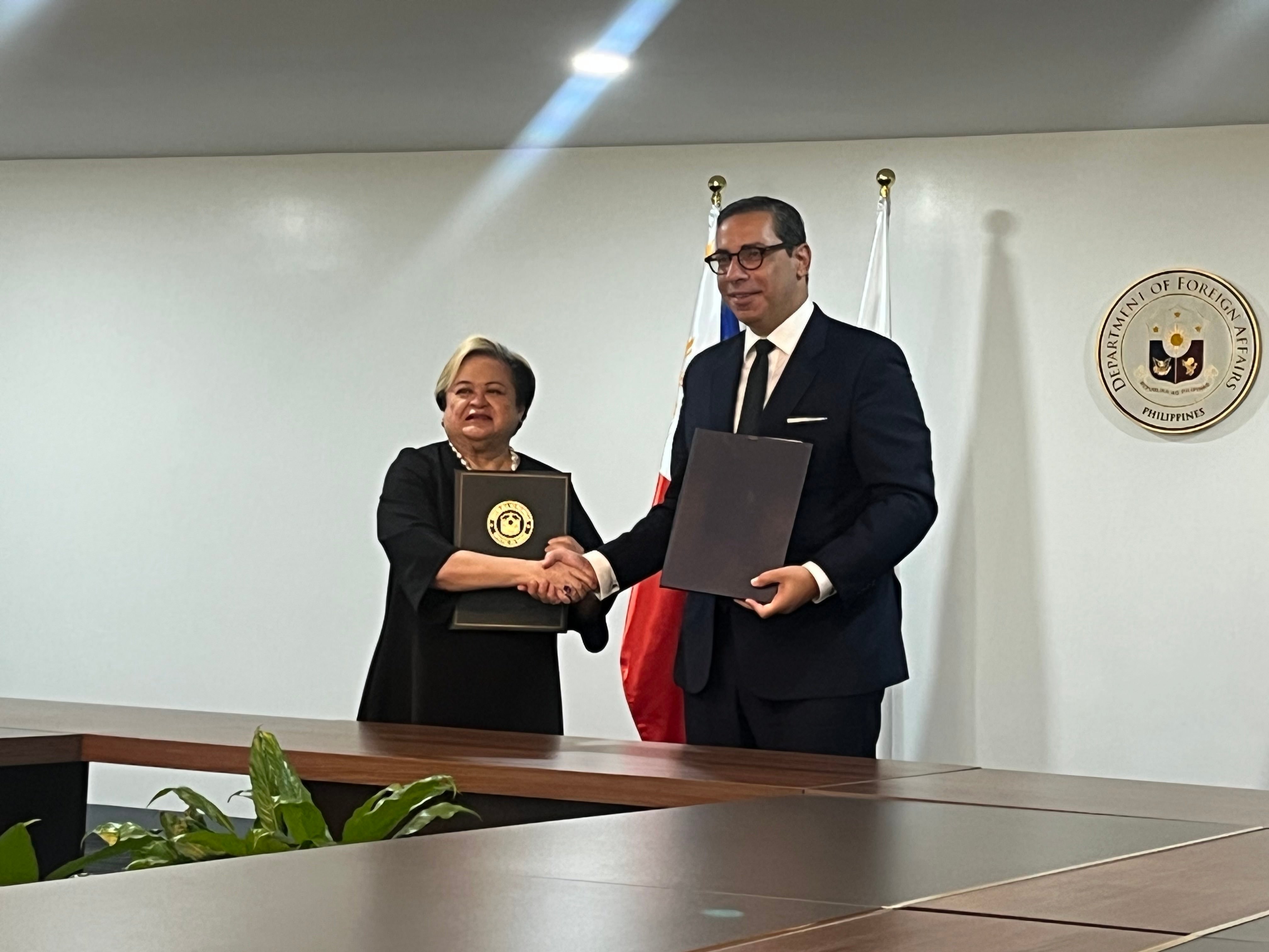 Cyprus FM makes historic Phl visit, seals deals