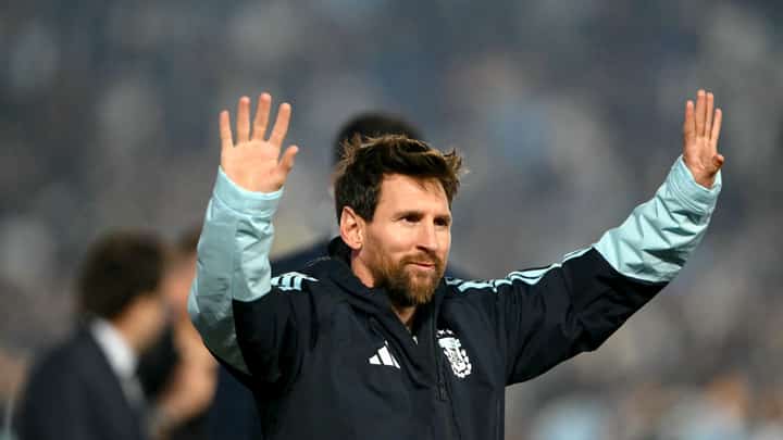 Argentina's forward #10 Lionel Messi waves to fans in a tribute after the international friendly football match between Argentina and Benin at the Mas Monumental stadium in Buenos Aires on October 6, 2026.