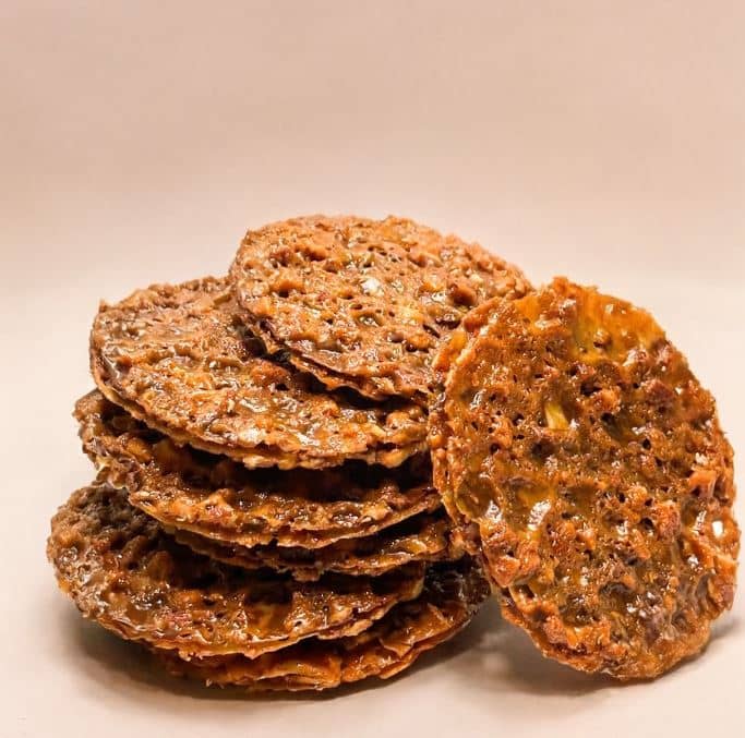 PERFECT balance of rich 65 percent Belgian dark chocolate and almonds.