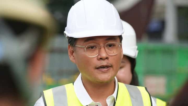 DoTr mulls bus permits as LRT-2 train shortage bites