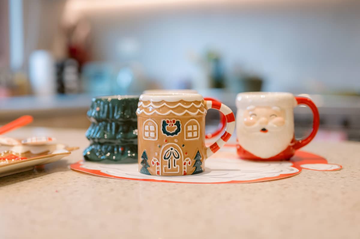 MUGS full of merry.
