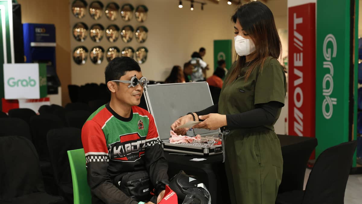 Grab, MOVE IT tap Maxicare for free driver consultations | Daily Tribune