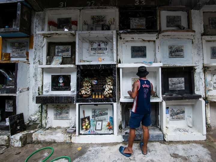 Scenes from Manila North Cemetery