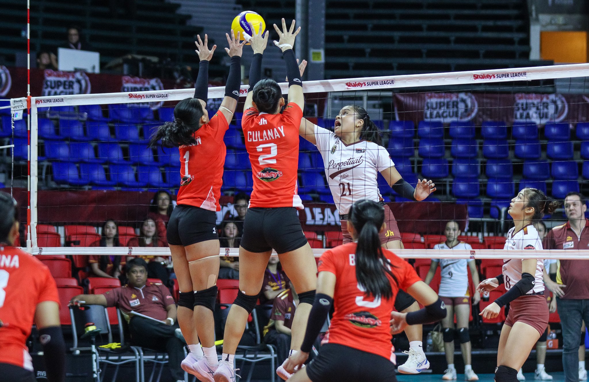 Perpetual Help survives five-setter