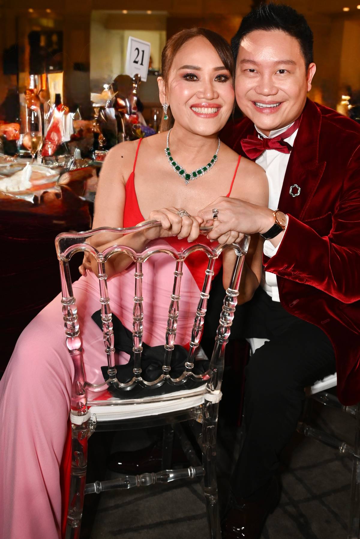 DRA. Aivee and Zee Teo