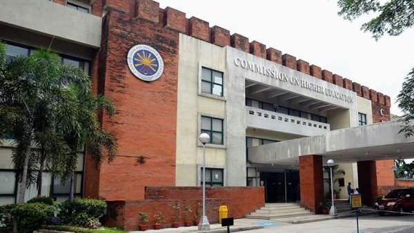 CoA flags P941.87M in CHED scholarship transactions