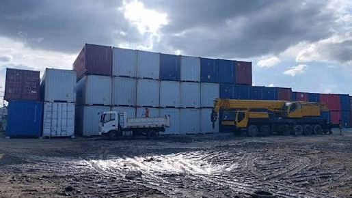 Valenzuela considers container yards’ total ban