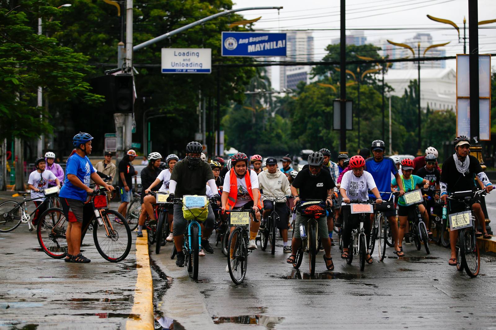 Cyclists, environmental advocates and youth organizations gather at Kartilya ng Katipunan in Manila on 11 October 2026, marking the end of their 17-kilometer “Padyak Kontra Pax Silica” protest ride. The group warned that the US-led initiative threatens the environment, risks displacing Indigenous communities and undermines national sovereignty.