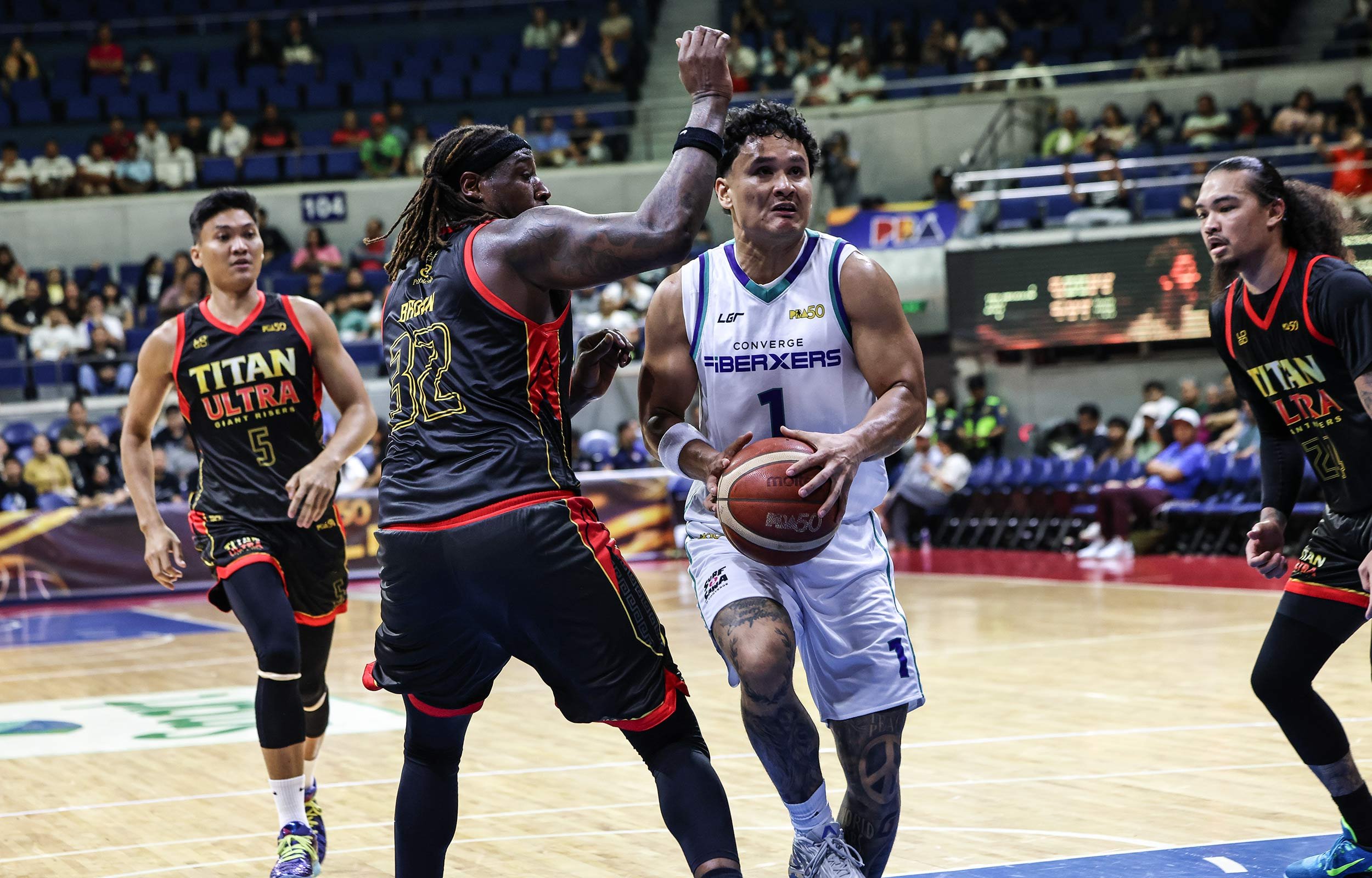De Liaño helps Converge book quarterfinal ticket