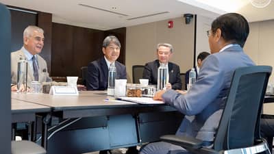 President Ferdinand Marcos Jr. met with Ayala Corporation's Jaime Augusto de Ayala and officials of Mitsubishi Corporation in Singapore on Sunday.