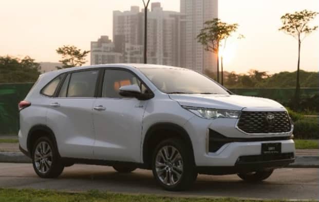 Toyota offers cash discounts of up to P230,000 this October