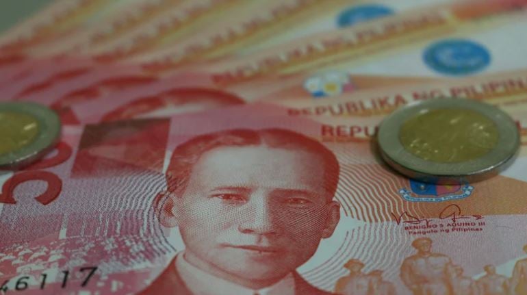 Week’s trading session opens with strengthened stocks, peso