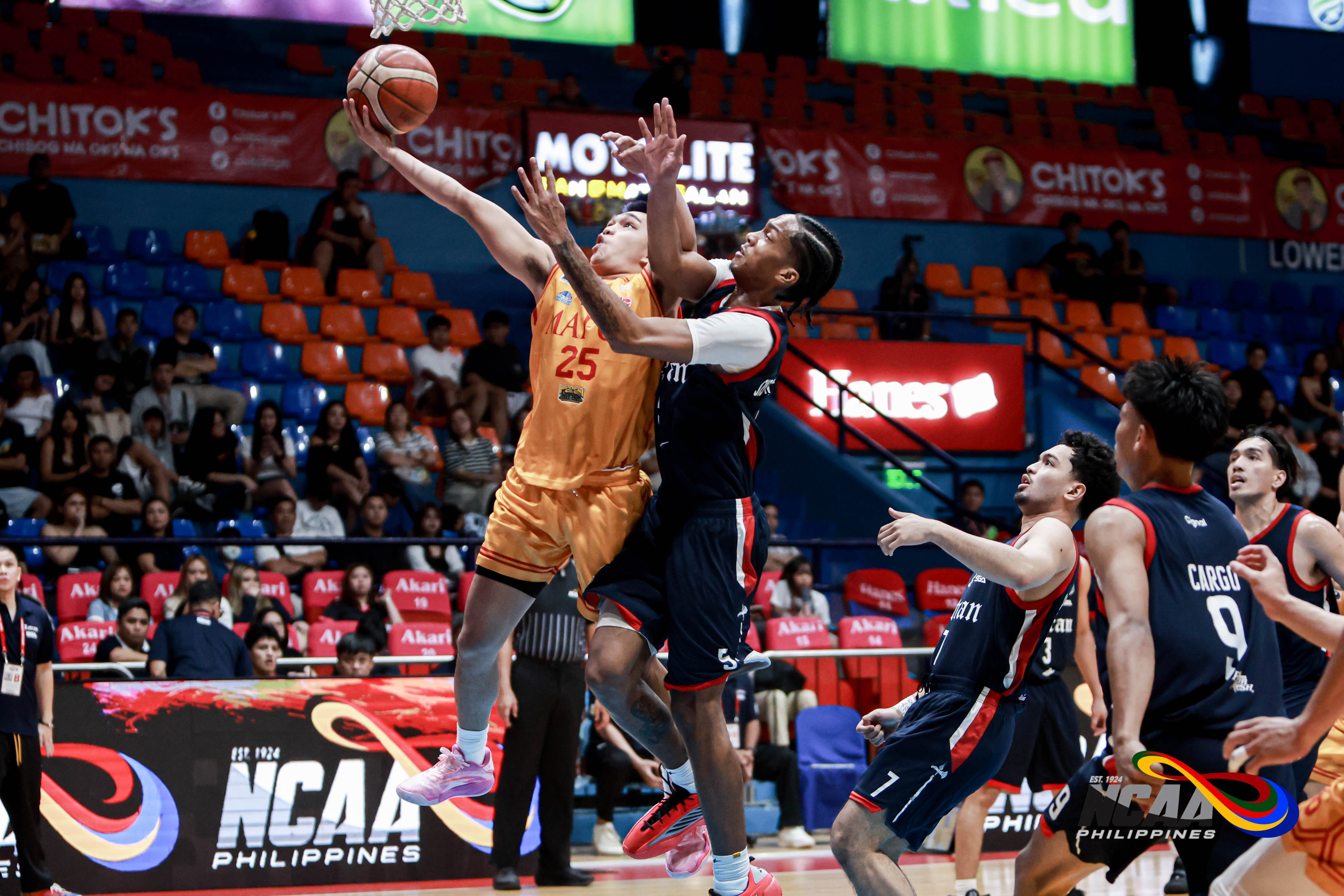 Cardinals clobber Knights for 4th straight win 