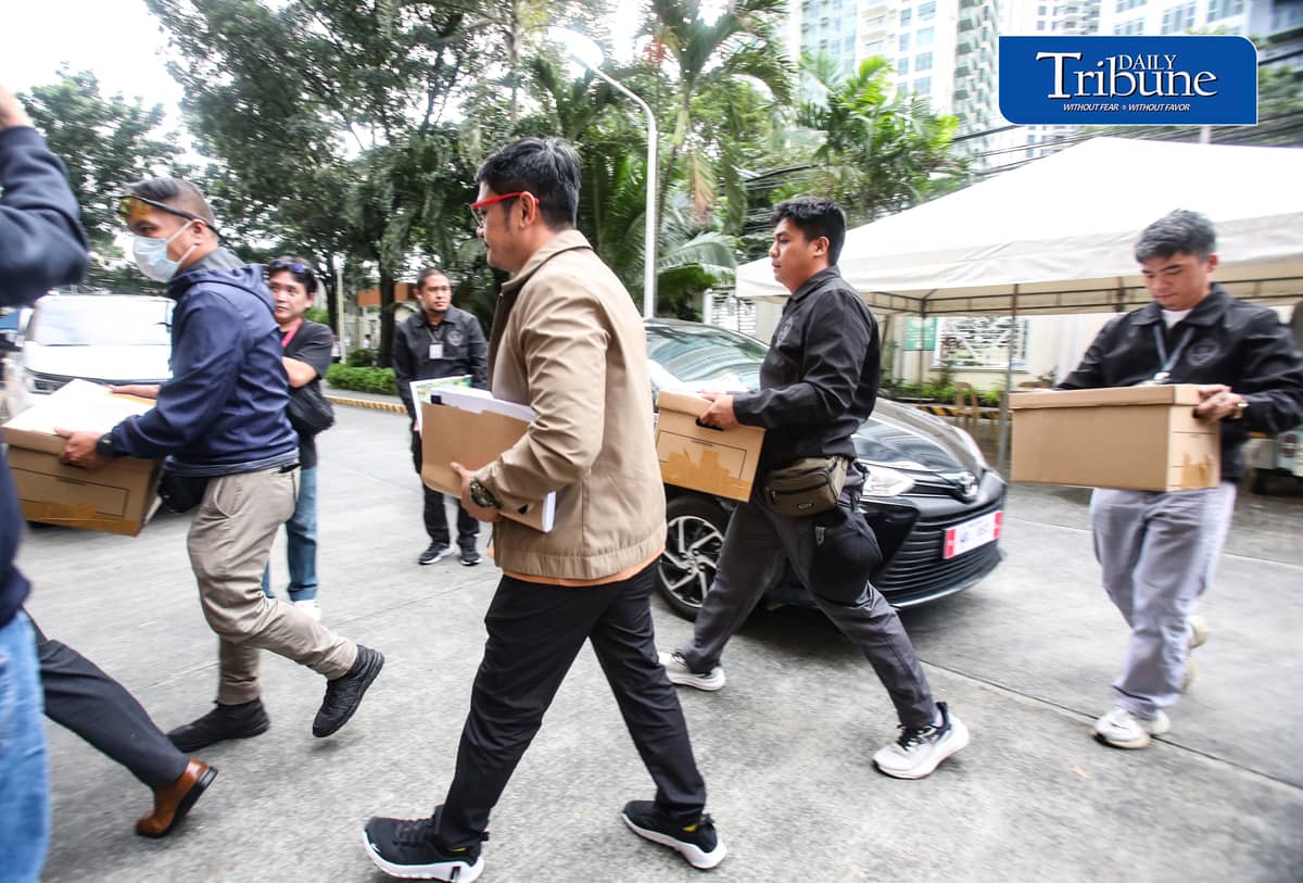 NBI REFERS DUTERTE SALN FINDINGS TO OMBUDSMAN

National Bureau of Investigation (NBI) personnel arrive at the Office of the Ombudsman carrying boxes of documents on Tuesday, 13 October 2026.

NBI Director Melvin Matibag said the bureau referred its findings concerning alleged discrepancies in Vice President Sara Duterte's Statements of Assets, Liabilities and Net Worth (SALNs) to the Ombudsman for evaluation and possible action.

The referral follows the NBI's investigation into the Vice President's declared assets and properties.

| Photo by Analy Labor