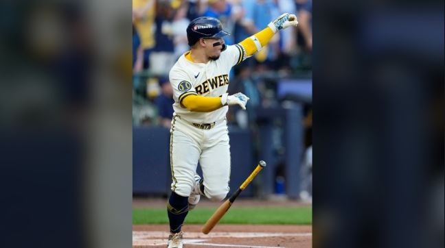Contreras powers Brewers’ surge