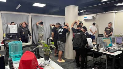 AFP, BI nab 76 foreigners in Cubao POGO raid