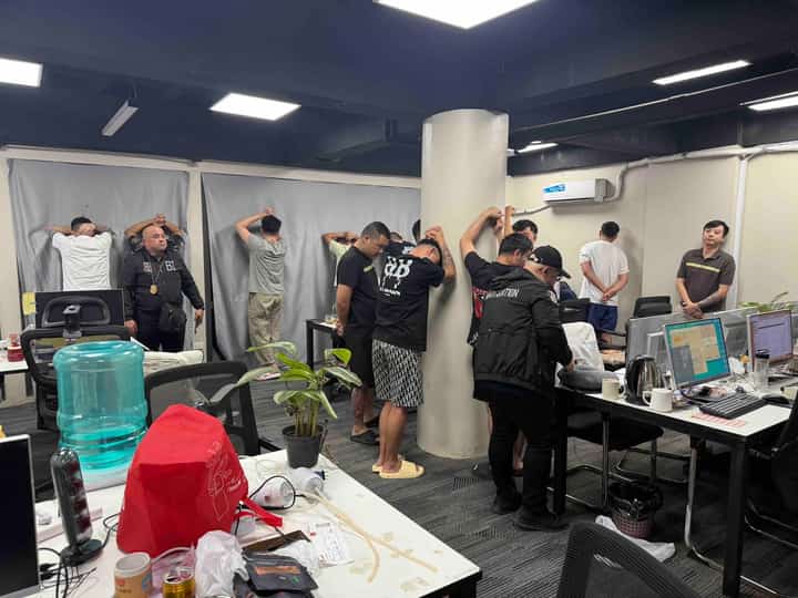 AFP, BI nab 76 foreigners in Cubao POGO raid