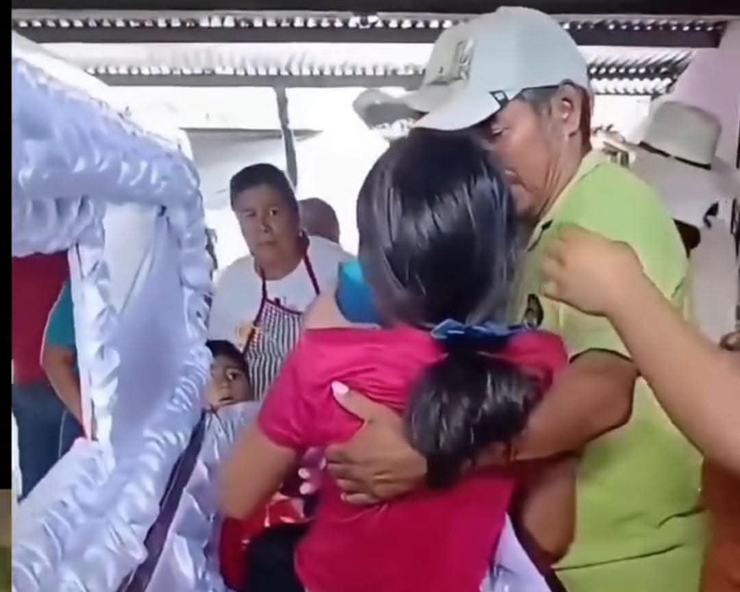 Buhay pa, nakaburol na? Dalagita sa Guatemala nasa kabaong na, gumalaw pa