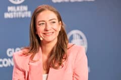 Bumble shares soar on $1-B buyout talks