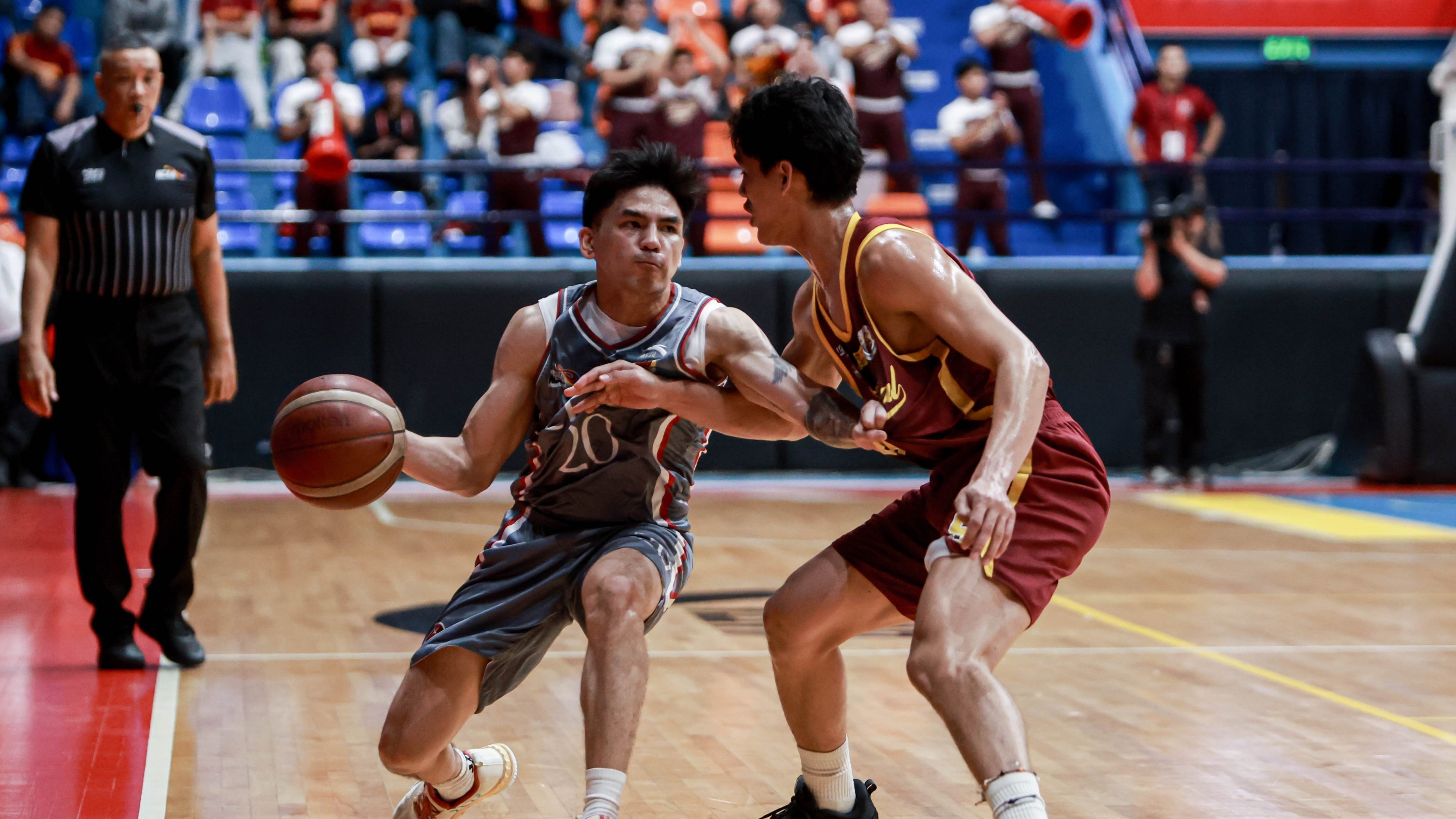 Pirates pummel Altas