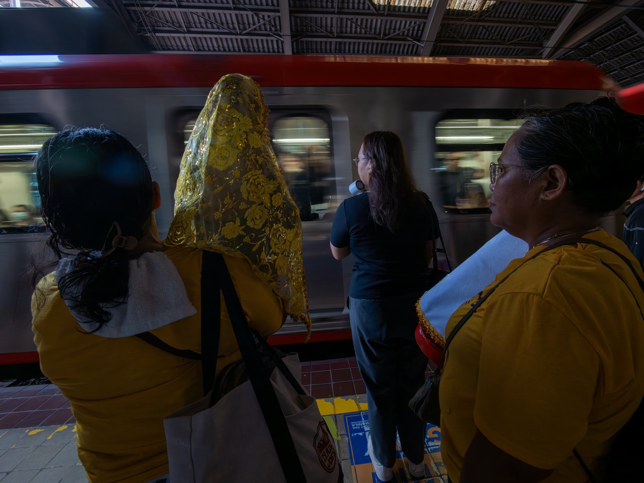 FAITH AMID THE RUSH