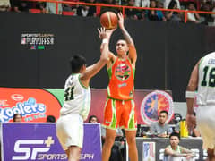 San Juan, Caloocan forge semis collision