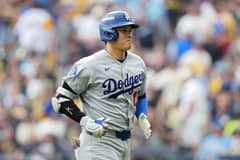 Dodgers sticking with struggling Ohtani