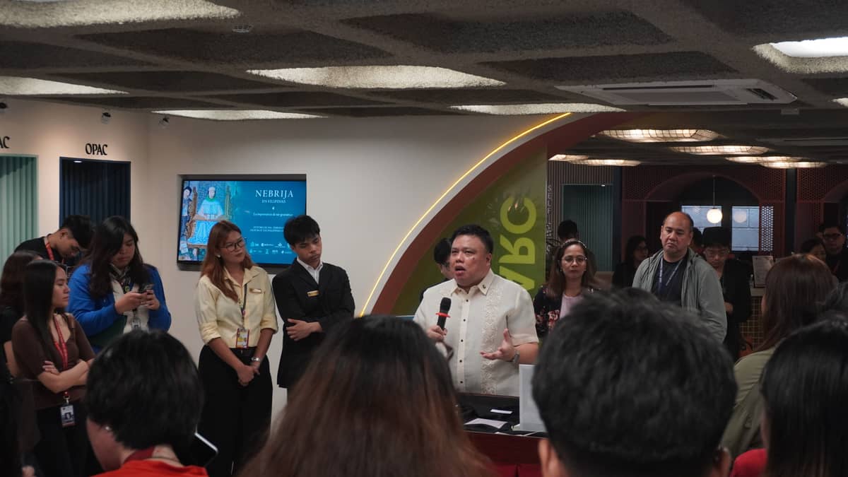 Marlon James Sales, co-curator of the exhibition and a Filipino Hispanist, leads a guided tour during the opening of Nebrija en Filipinas: La importancia de ser gramático at the Lyceum of the Philippines University (LPU) on Wednesday, 14 October.