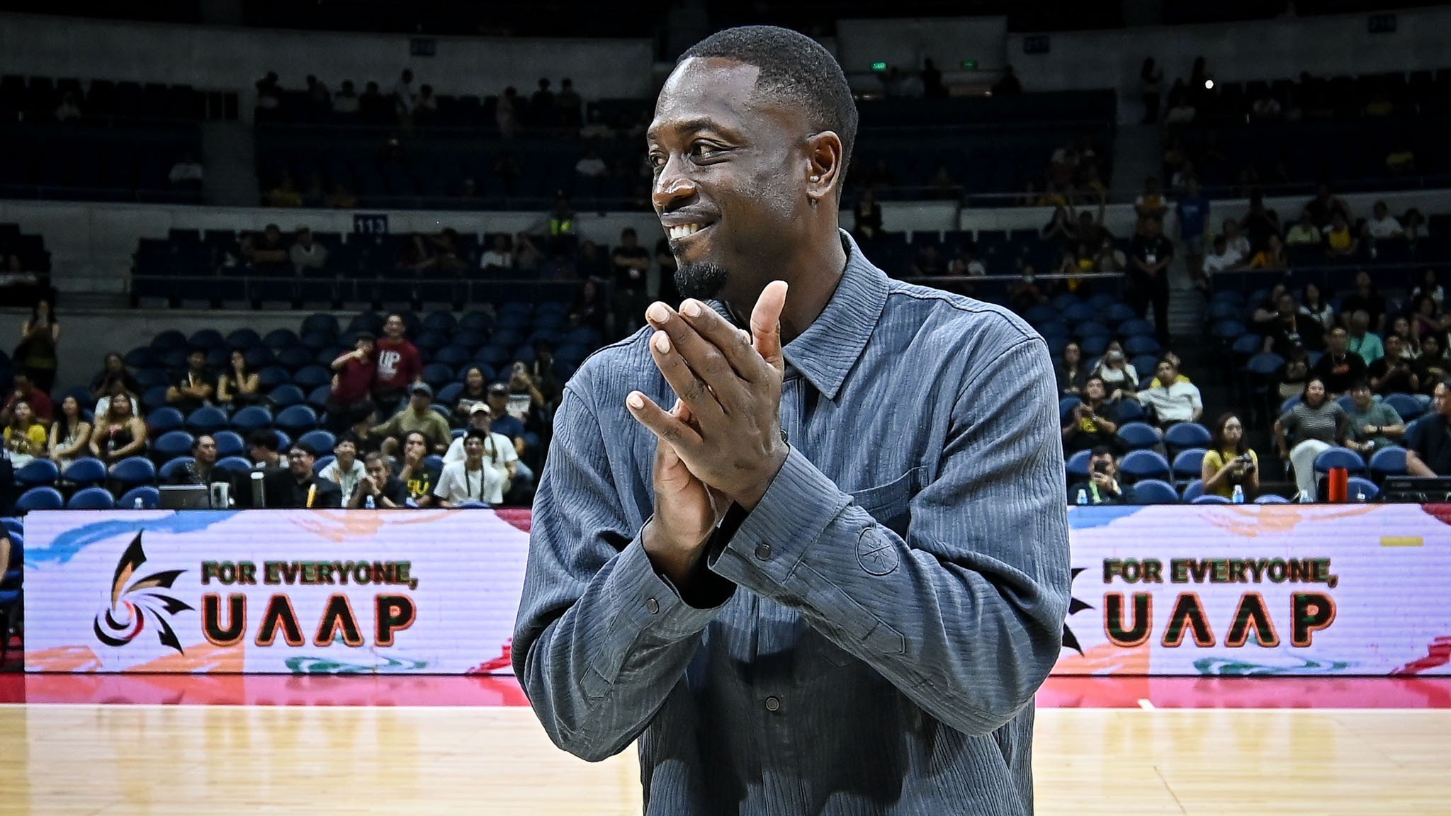 Wade shares wisdom with young cagers