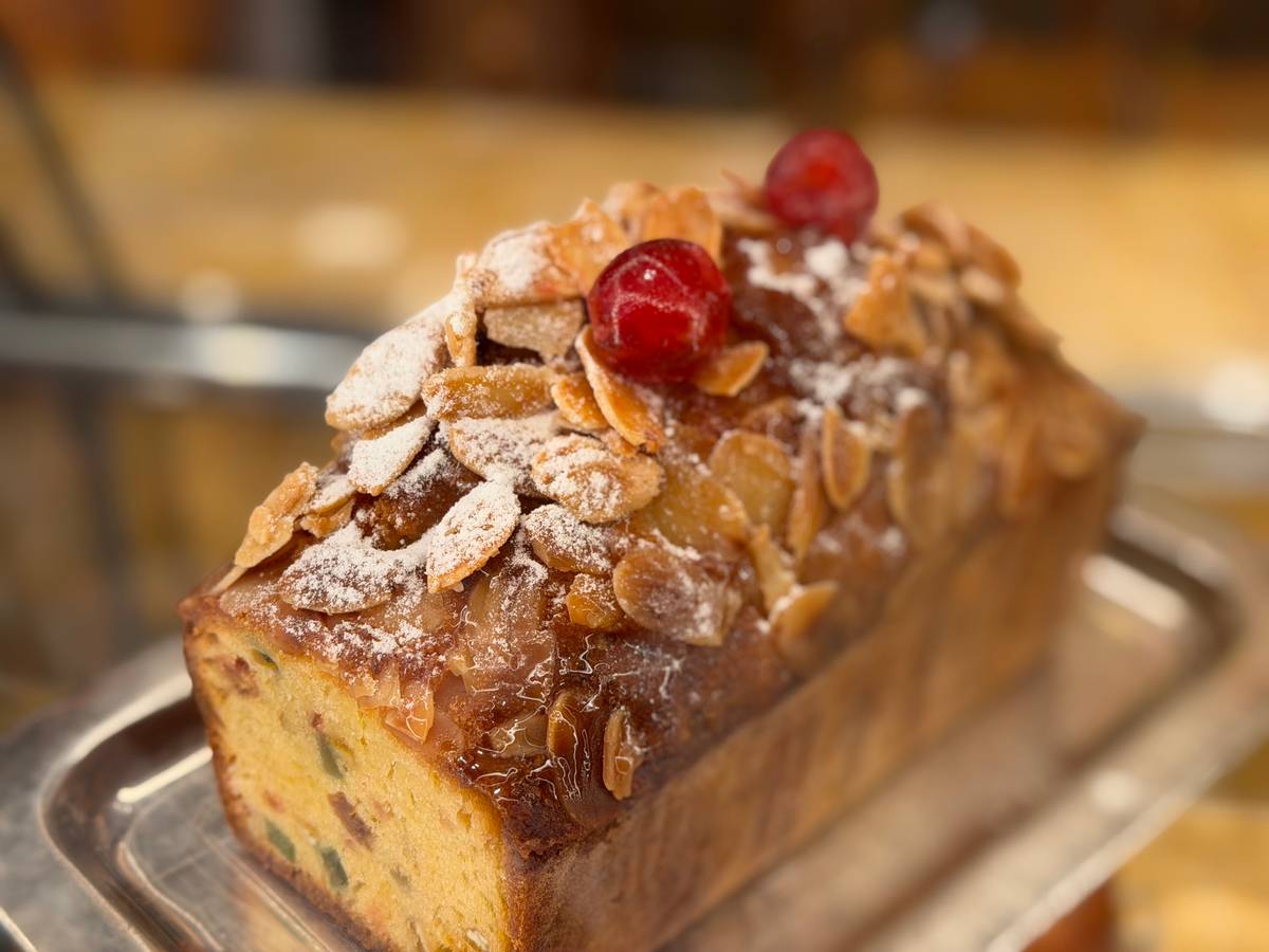 Fruit loaf cake