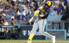 Brewers blasts put Dodgers on brink