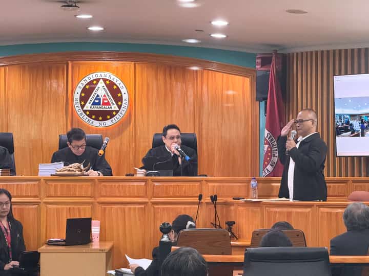Bagman claims P1B delivered to Romualdez in suitcases