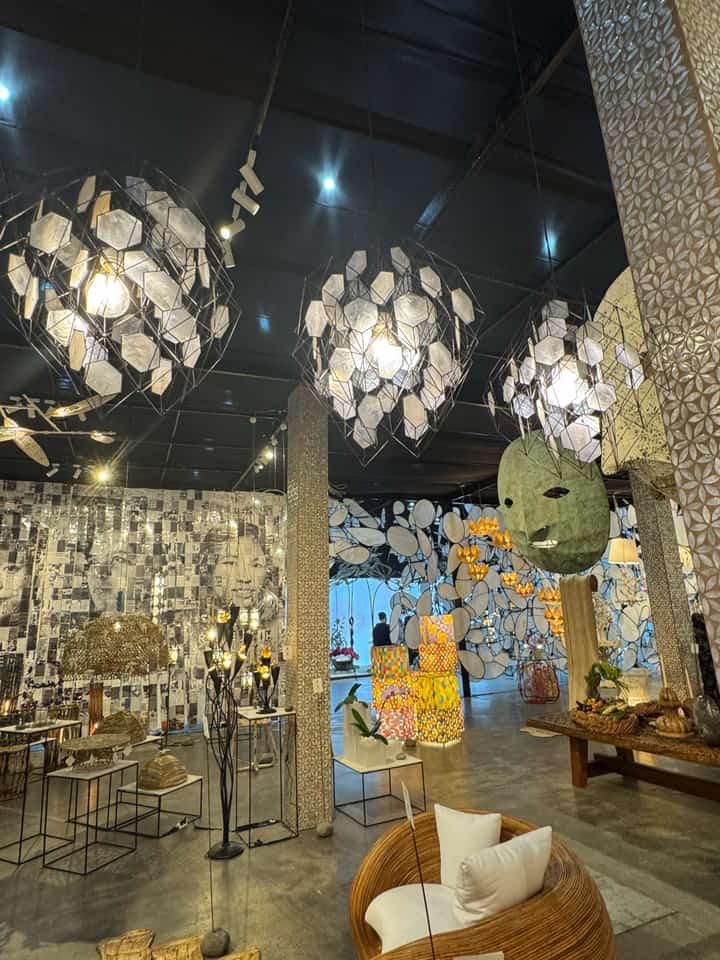 DESIGN Commune Exhibit.