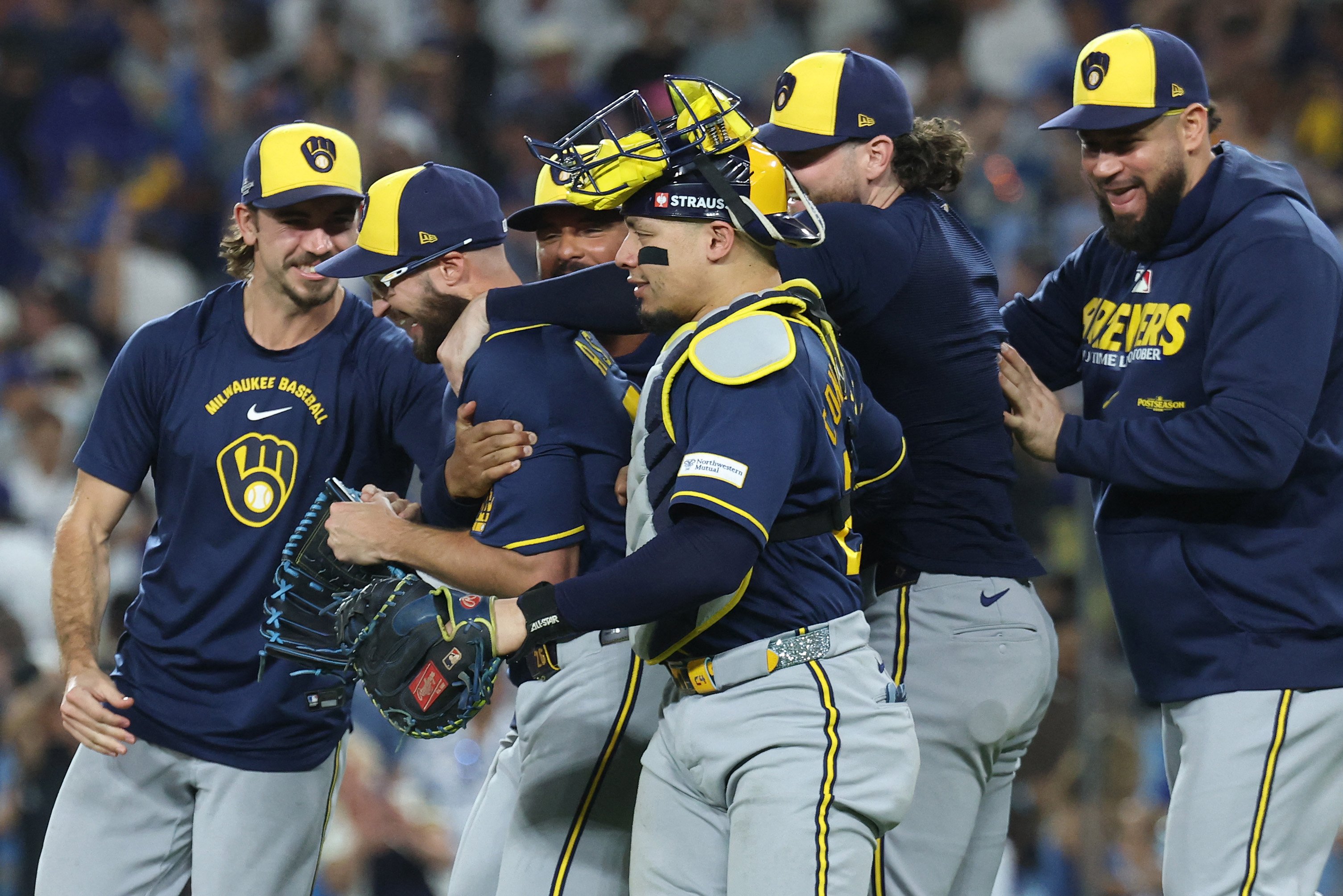 BRILLIANT BREWERS: Milwaukee makes World Series return after 44 years