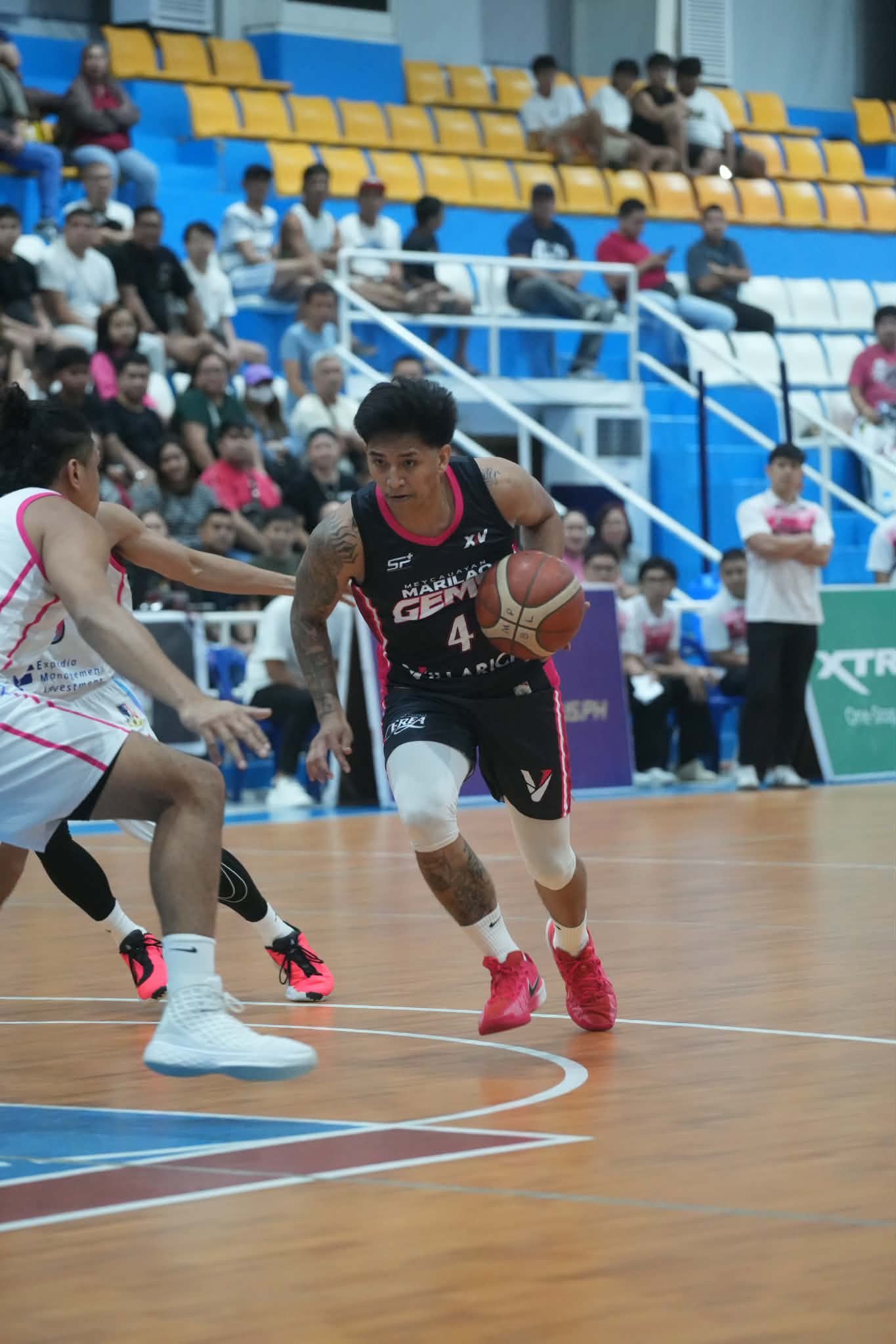 Gems shine, send Voyagers crashing 