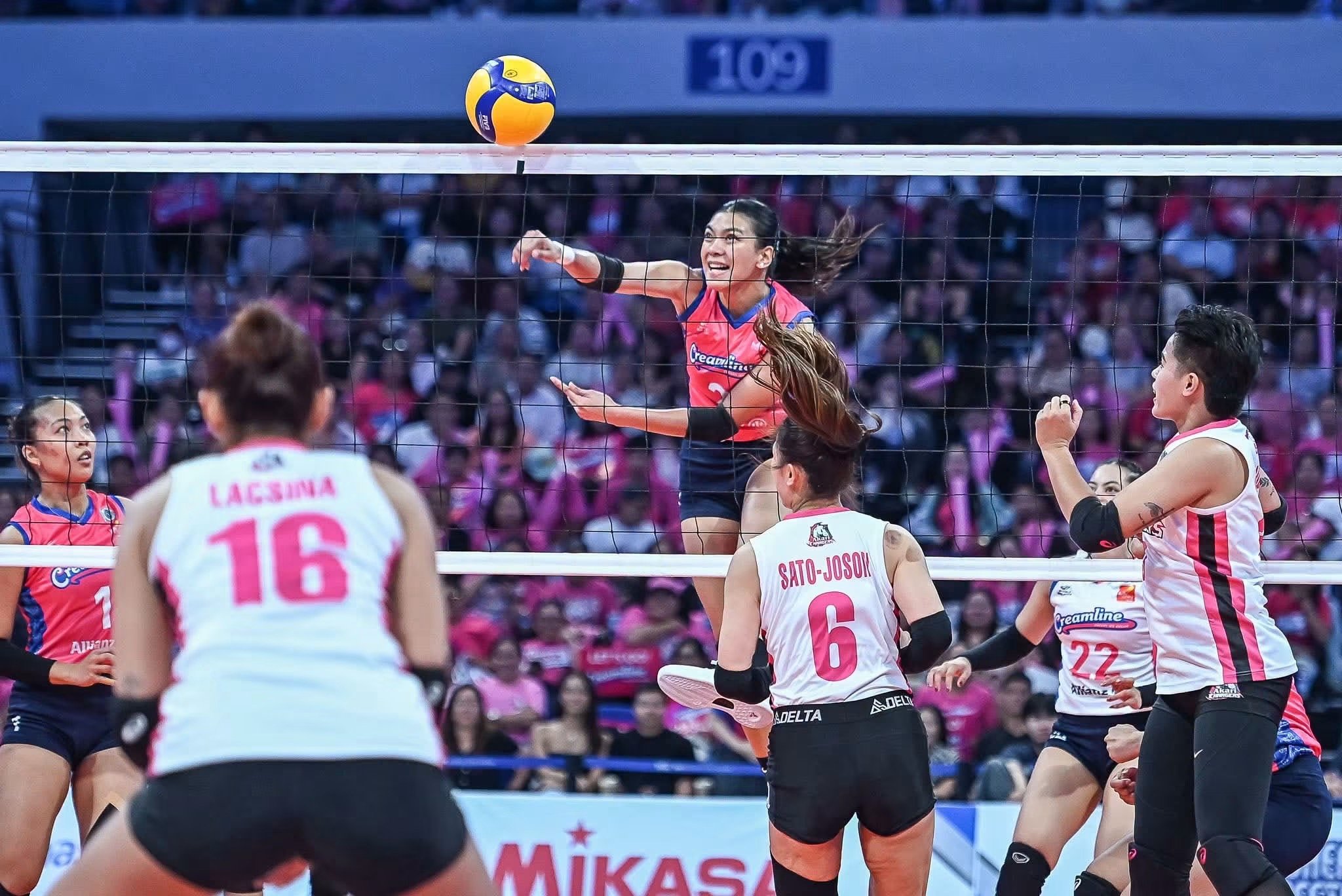 Creamline targets lead share