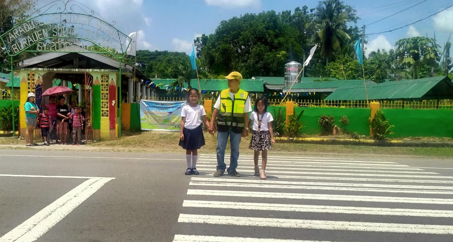 PNP seeks ‘tanods’ as force multipliers guarding schools