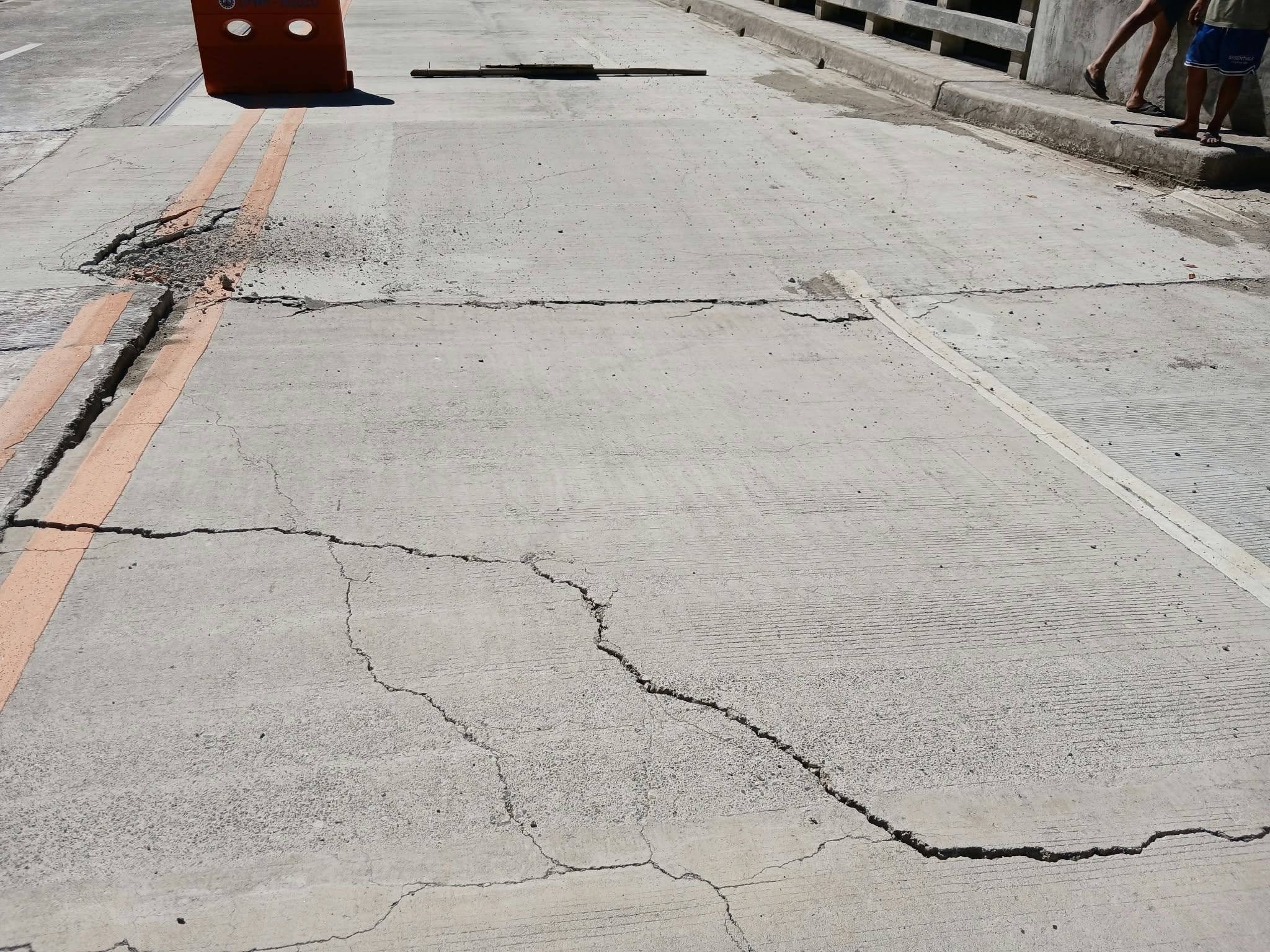P23.2-M Ilocos Norte bridge project develops cracks, depression