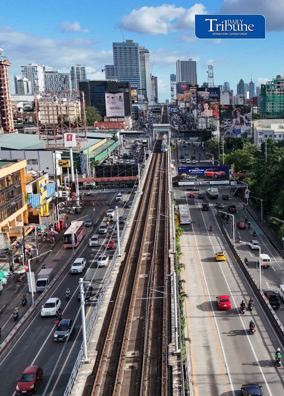 (October 17 2026) Motorists ply freely along Edsa North and Southbound on Saturday 17 2026. The Department of Public Works and Highways (DPWH) has resumed the second phase of the EDSA rehabilitation project starting October 16, 2026, covering the southbound portion from Monumento to Balintawak, the 24/7 southbound works span sections from Balintawak to Monumento starting October 16 with breaking and hauling, followed by base prep and concrete pouring by October 17, and finishing with curing and sealing from October 18. Photo/Analy Labor