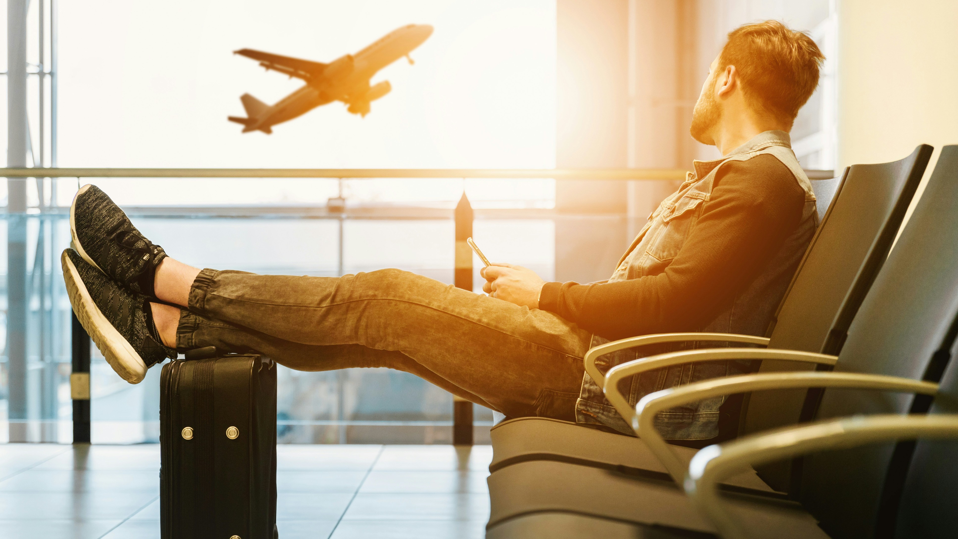 Travel tech: Staying connected without the roaming shock