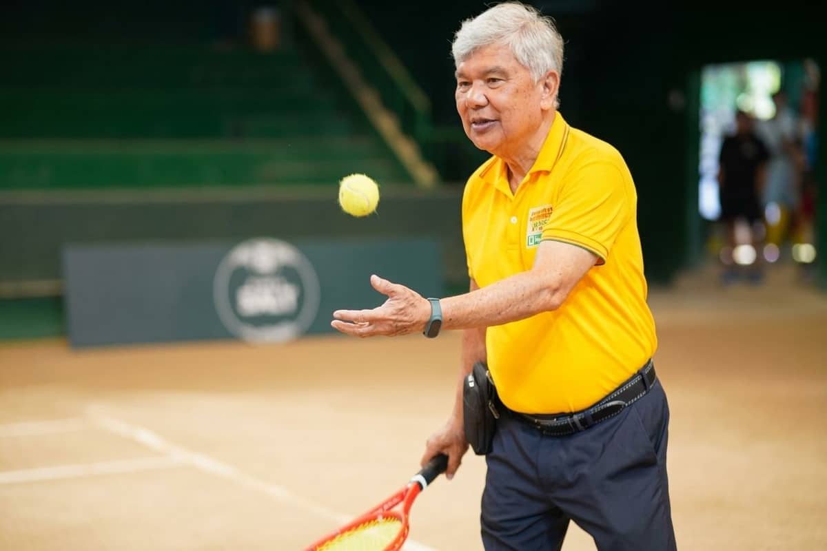 PALAWAN Group of Companies founder and chairman Bobby Castro kicks off the 43rd PCA Open with a quick serve.