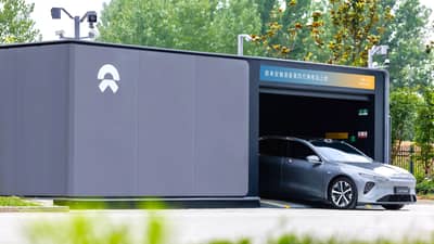 Geely, NIO seal power pact