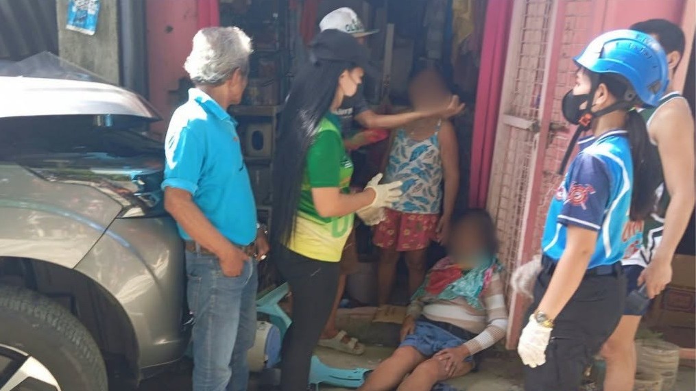 SUV crash kills 1, injures 4