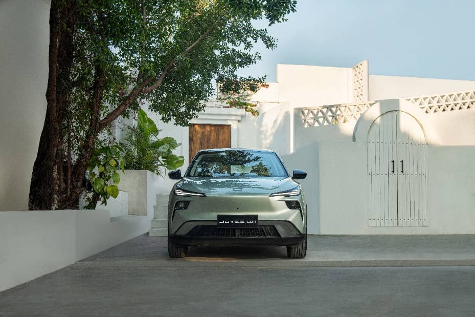 ELECTRIC JOYEE S04 offers a claimed 565-kilometer driving range and a heat-insulated panoramic glass roof ahead of its Manila unveiling on 22 October.