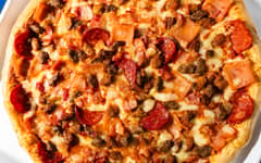 5 reasons these pizzas are the big boss of every pizza night