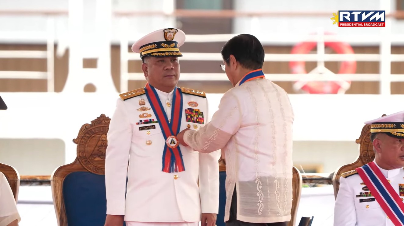 Marcos names new Coast Guard chief