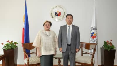 DFA summons Chinese envoy over 'threatening' remarks