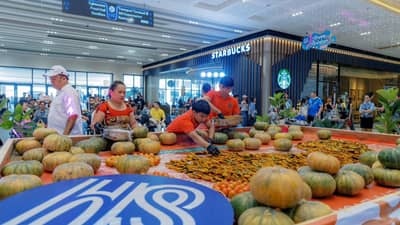 SM City La Union marks first anniversary with giant Okoy Pinakbet