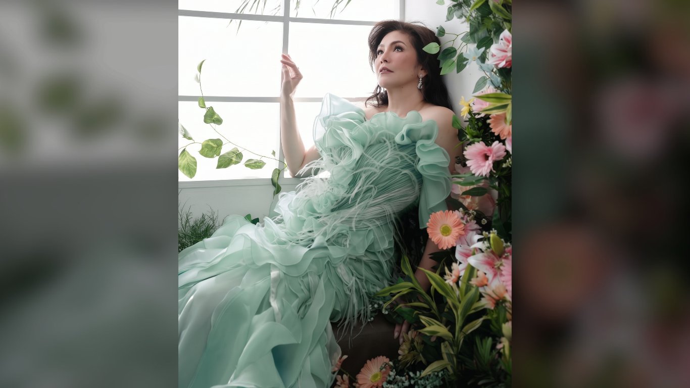 Regine Velasquez honors late father 
in emotional ‘Finale’ concert